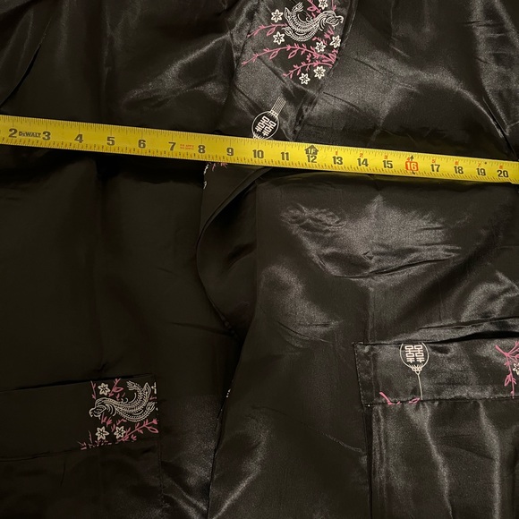 Reversible Silk Robe - Picture 9 of 9